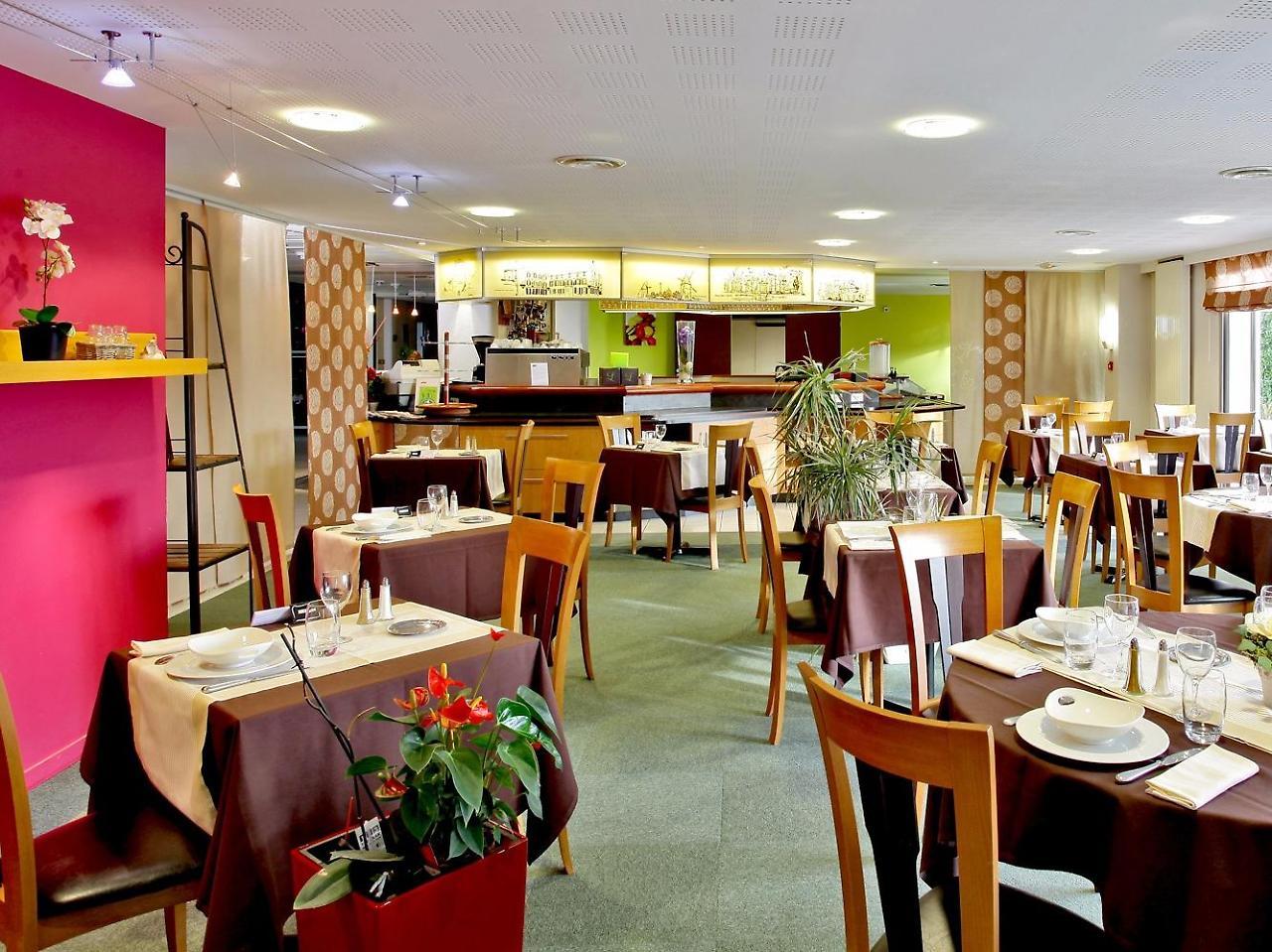 Logis Hotel Restaurant Aloe Les Herbiers Eksteriør bilde